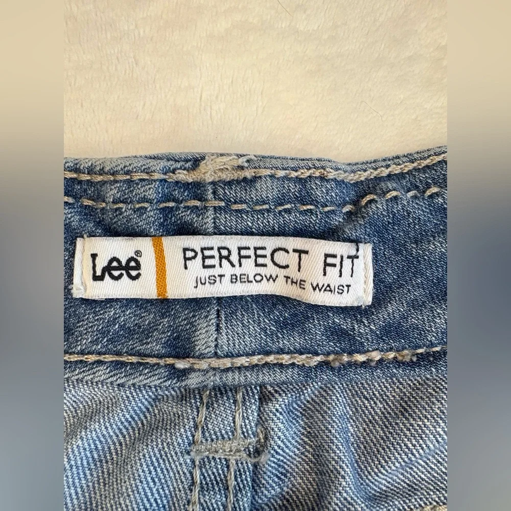 Lee Perfect Fit Denim Shorts - Size 10 - Picture 9 of 10